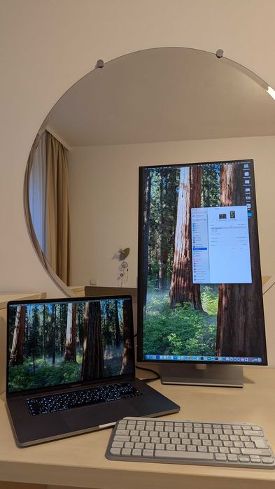 Професионален монитор Dell P2723DE (2560x1440). ГАРАНЦИЯ до 11.2026г.