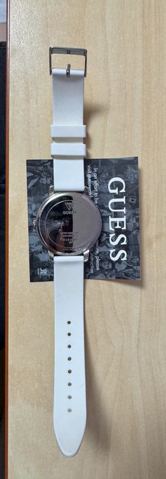 Ceas Guess.