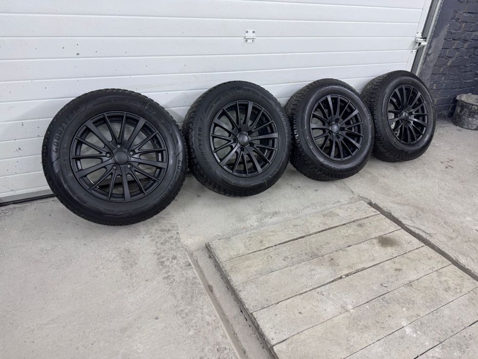 215/65/15 комплект в зборе с дисками