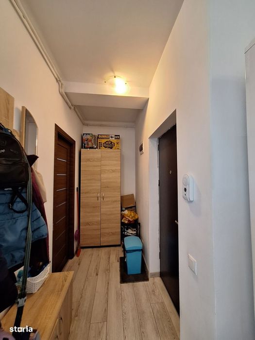 Apartament cu 3 camere, 56 mp, balcon, zona Tineretului