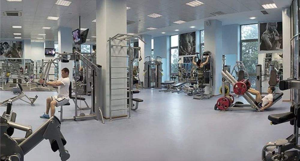 Абонемент в фитнес клуб с бассейном Grandpool