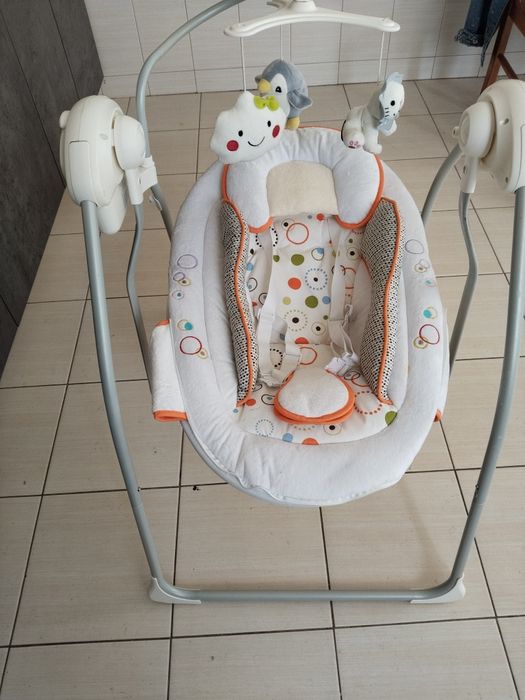 Продам детскую качалку новая