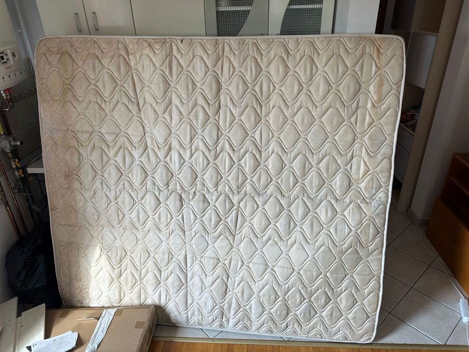 Donez saltea pat 200x180