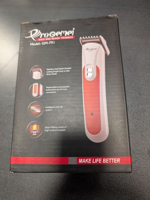 Masina de tuns parul cu baterie AAA