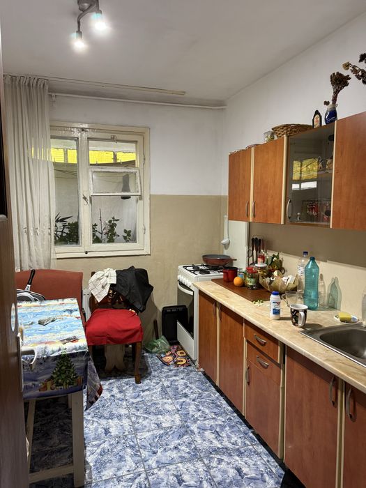 Vand apartament 3 camere