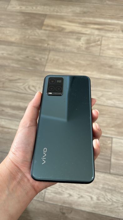 Продам телефон Vivo Y33s