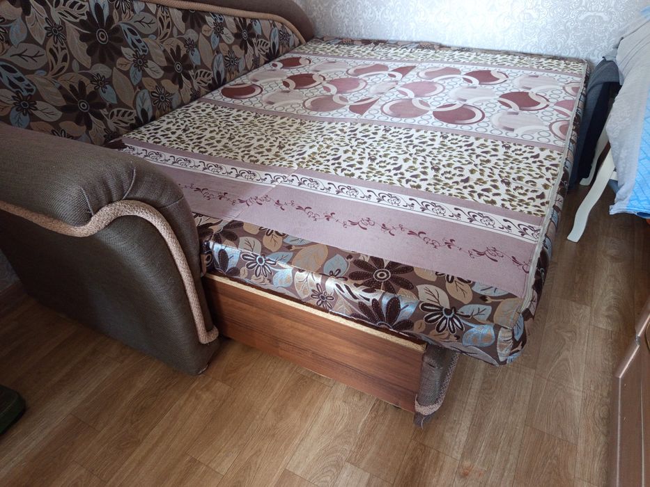 Диван Тахта в хорошем состояний