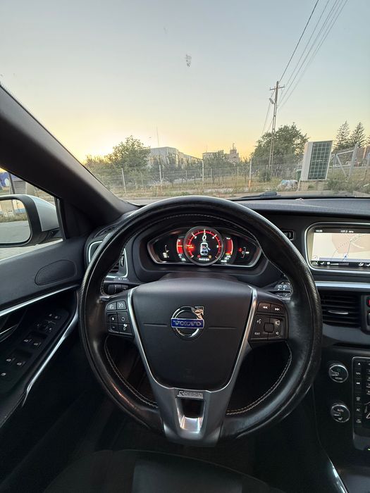 Volvo v40 R-Design