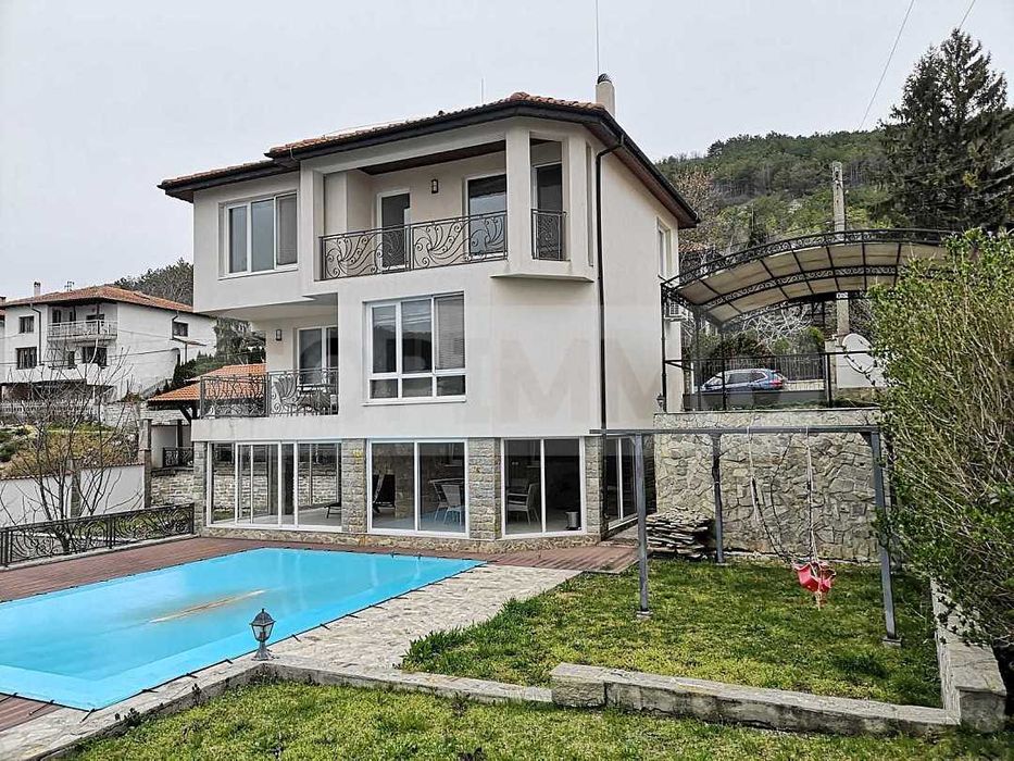 Продава се Къща в Балчик - 210 кв.м за 1667 €/кв.м - Снимка #1