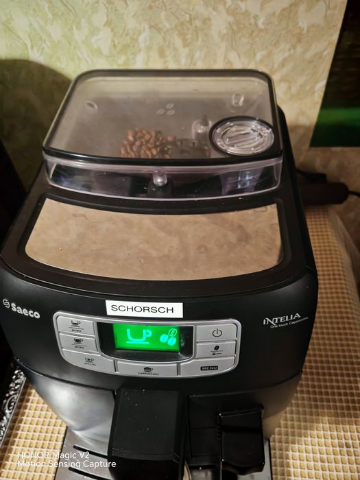 Saeco HD8753 intelia One Touch Capuchino
Made in Italy
Внос от чужбина