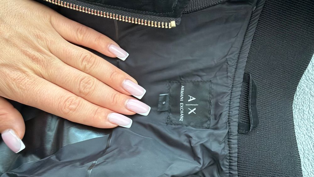 Оригинално дамско яке бомбър Armani Exchange