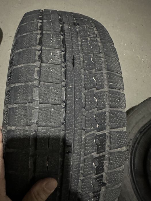 Авто шины на 16 .