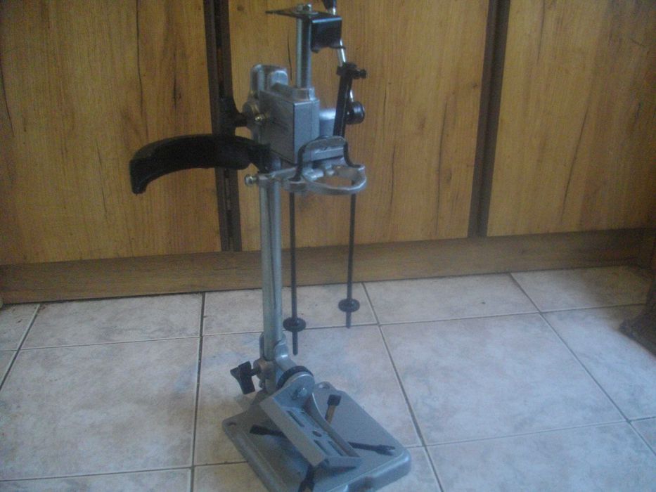 Стойка Бормашина Гилотина Пневматичен Прав Шлайф  Циркуляр Прес Клещи