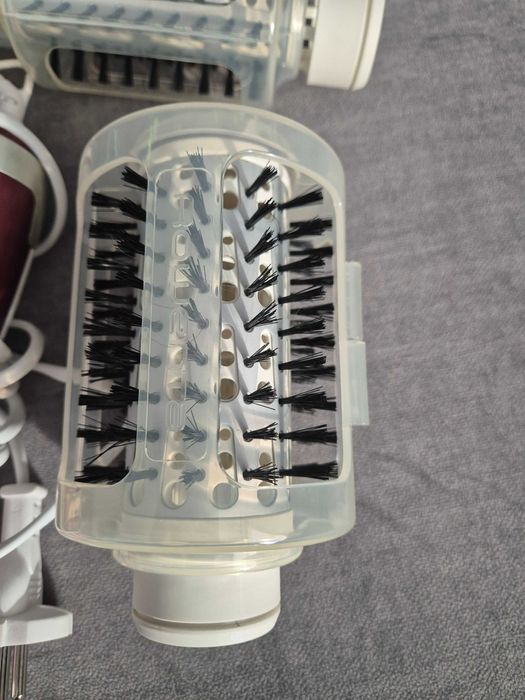 Perie rotativa Rowenta 800W ionizare si CADOU placa indreptat par