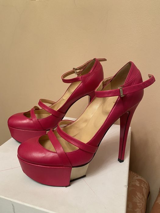 Платформи и сандали токчета естествена кожа -  Versace Guess Sara Pen