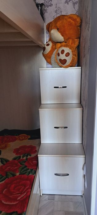 Продам двухярусную кровать