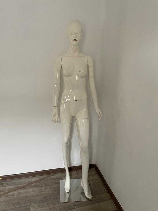 Манекен женский высокий