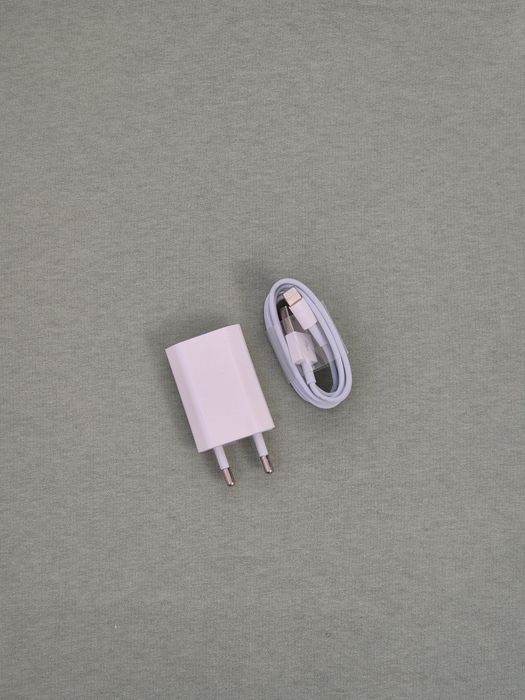 Încărcător Apple  ( IPhone )