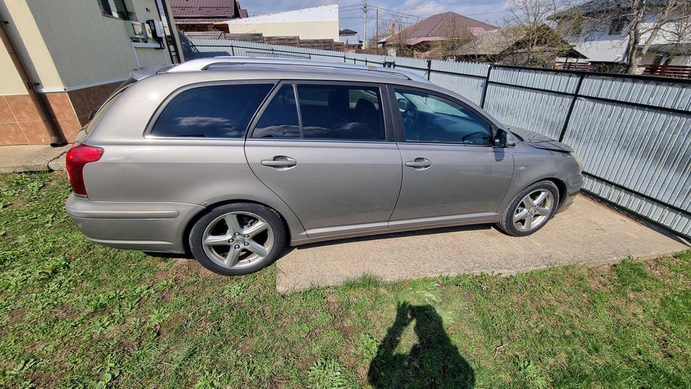 Toyota Avensis T25 Facelift - 2.2 D-CAT 177 CP - Piele