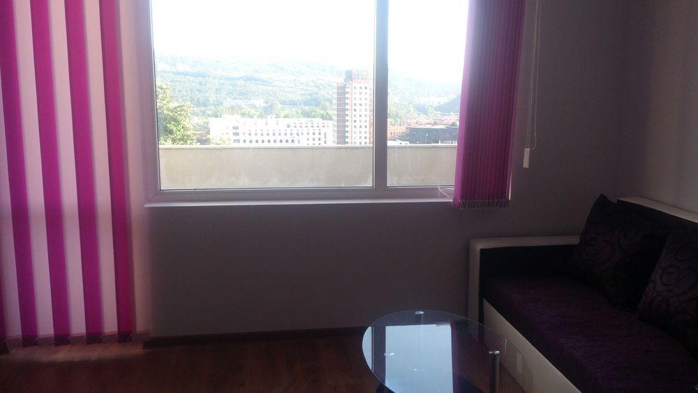 Дава се под наем Тристаен апартамент в Велико Търново, Център - 98 кв.м за 357 € - Снимка #4