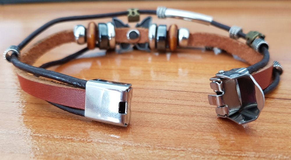 Гривна с пеперуда