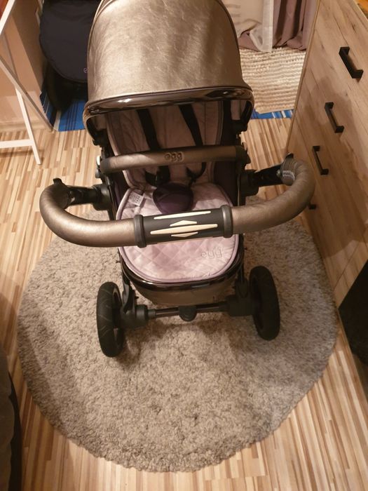 Бебешка количка EGG