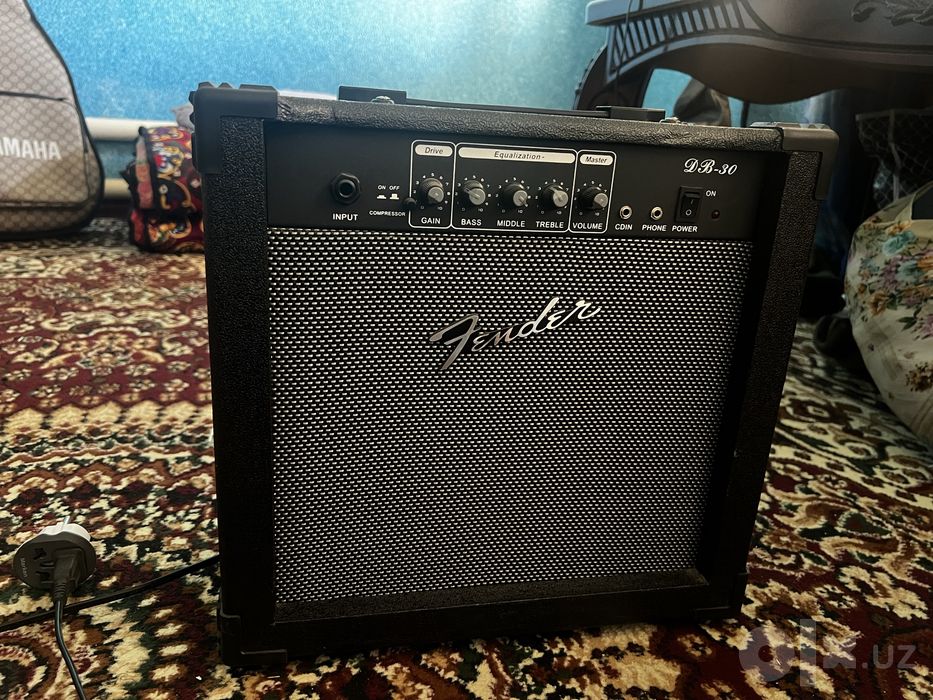 Kombik Fender DB-30