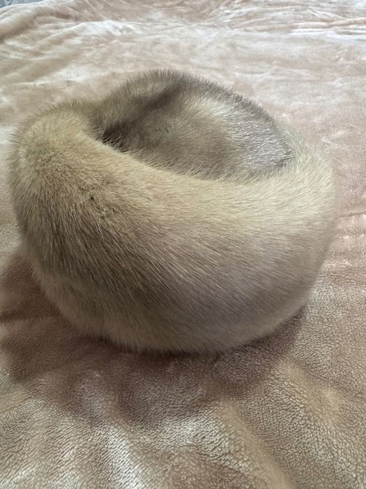 Продам норковую шапка