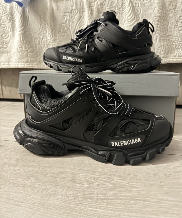 Adidaşi Balenciaga Track. Marimi: 41,42,43.