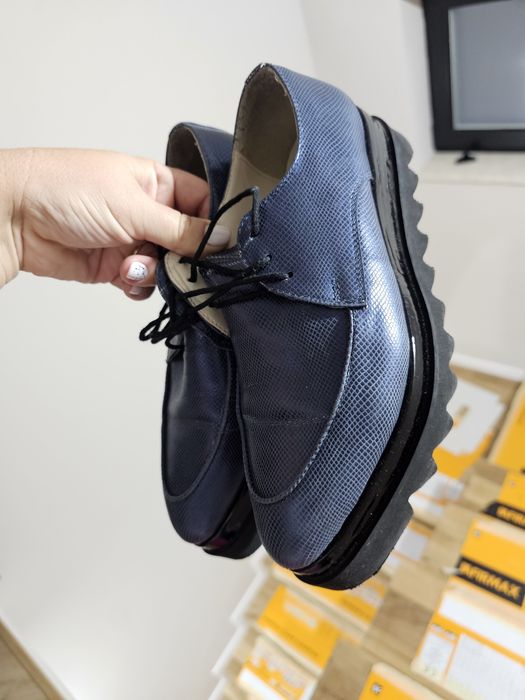 pantofi  piele naturala cu talpa