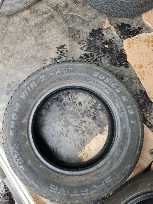 Зимни гуми 205 65 15