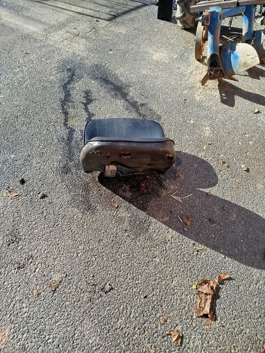 Седалка за трактор всеки 22 коня