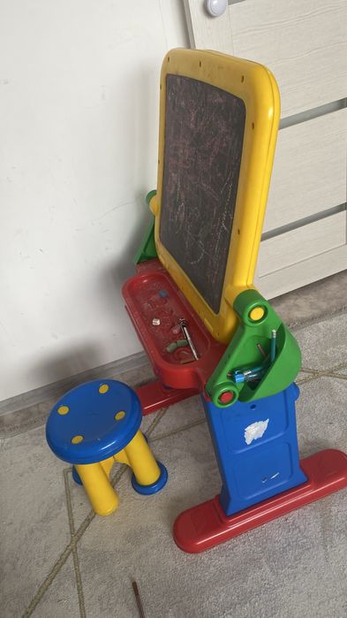 Продам детский стол 2в 1