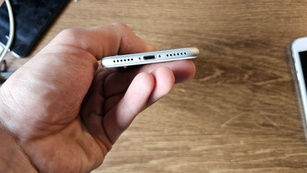 iPhone 7 silver 32Gb