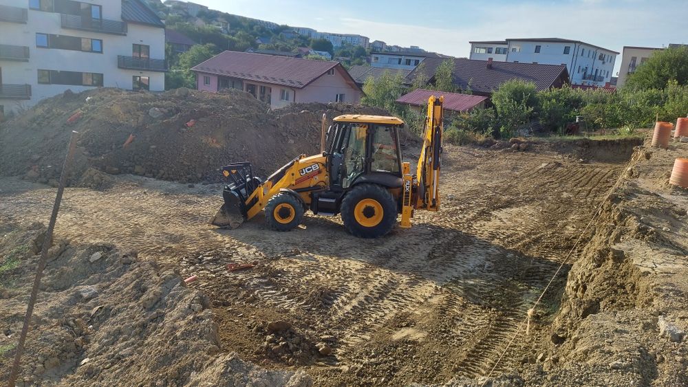 Amenajare teren cu buldoexcavator,  excavator si minincarcator