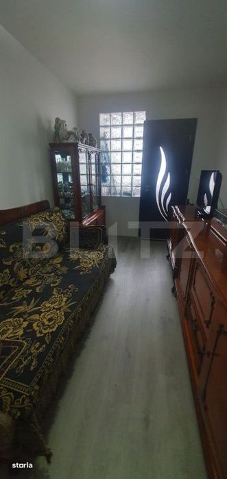 Apartament de vanzare, cu 3 camere, semidecomandat - in Vatra Dornei