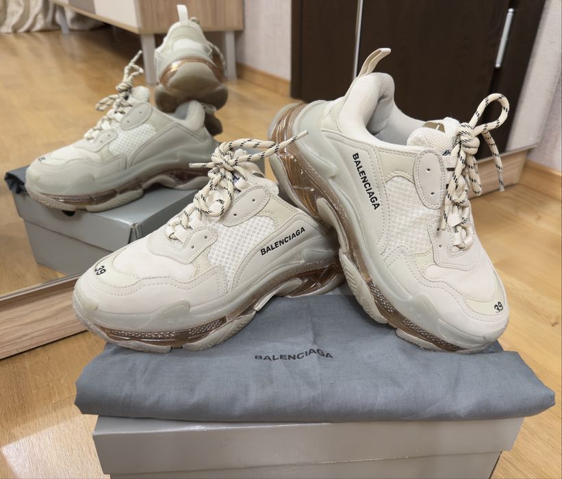 Balenciaga Triple S №39 –с кутия и торбичка