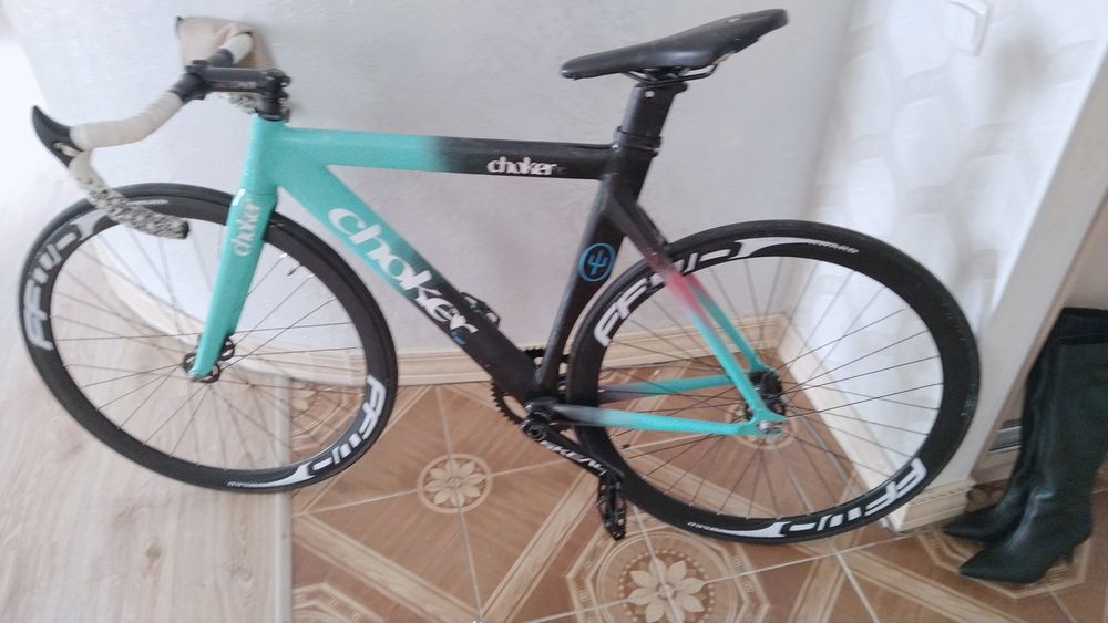 Продаю чокер фикс