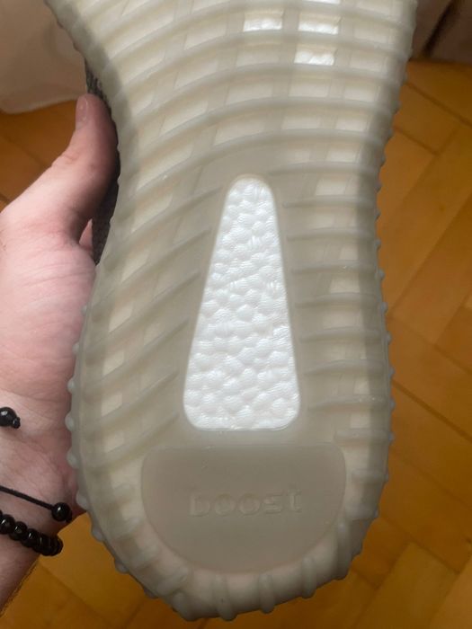 Yeezy 350 v2 beluga mărimea 43