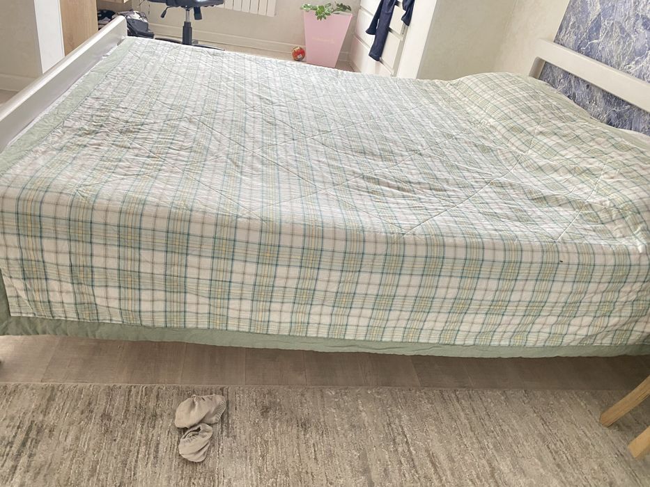 Продаю кроват.