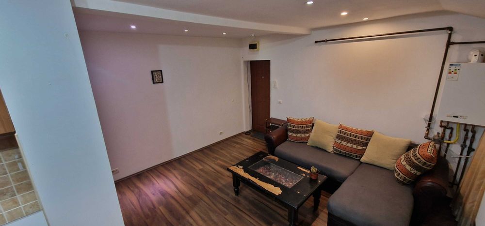 Apartament 2 camere Lipovei, mansarda, centrala proprie, mobilat complet