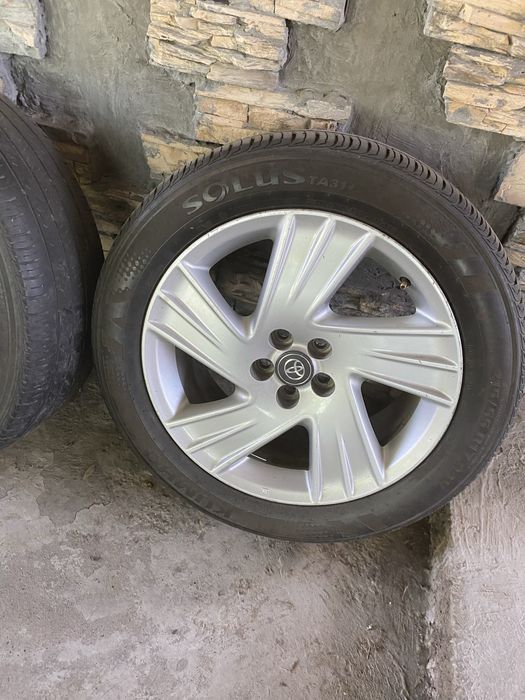 Диски с шинами Toyota