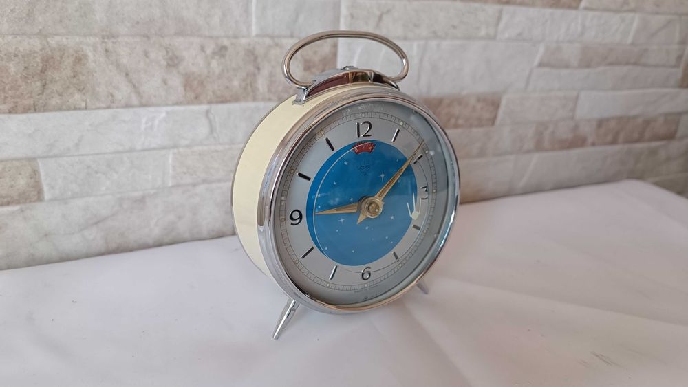 Стар часовник / будилник - Diamand - 1970г.