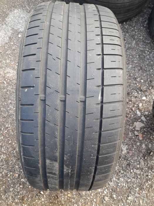 Продава една гума 225 40 18 цола,Фалкен,лятна,ДОТ 2020