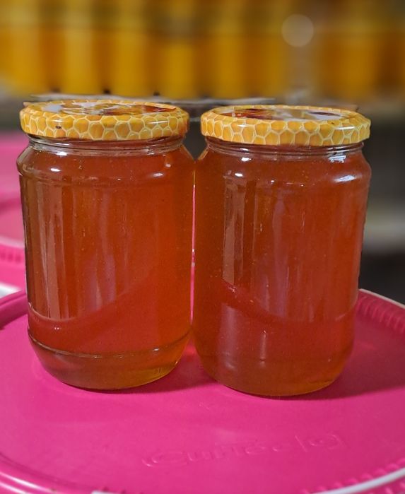 Продавам Натурален Пчелен Мед