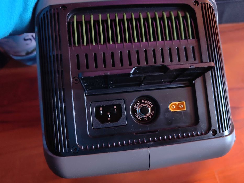 Generator Solar Curent 220v ALLPOWERS R 600