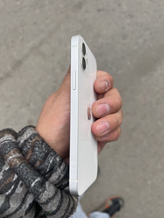Айфон 12 срочно продам, состояние идеальное