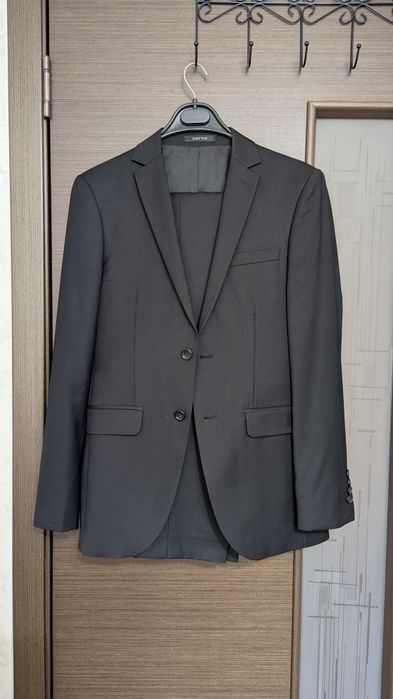 Продается костюм