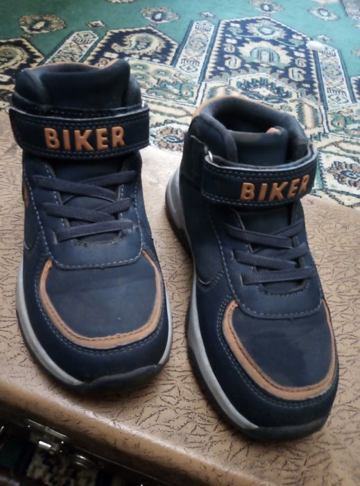 Ботинки на мальчика 30р