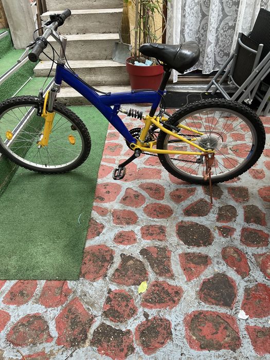 Vand bicileta mountain bike urgent!!